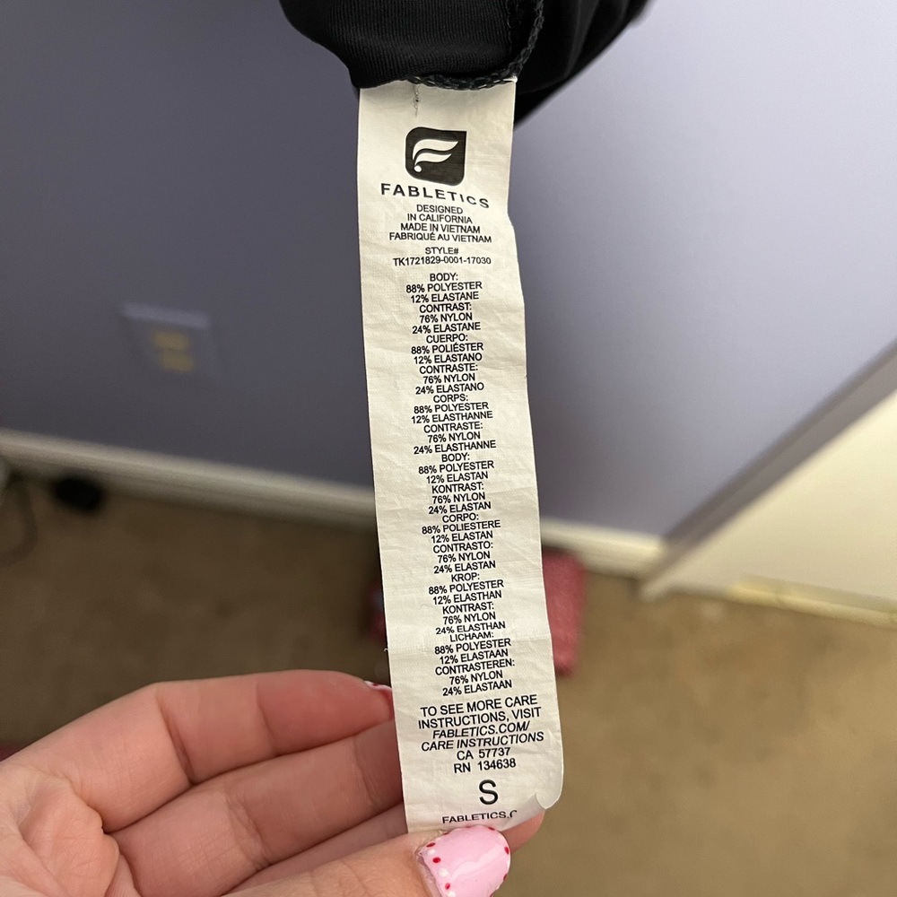 🦋Fabletics workout tank🦋 - Picture 5 of 5